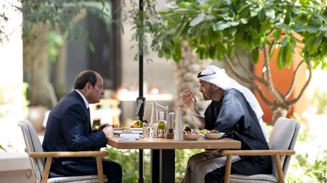 میانجیگری قاهره میان دو شاهزاده/ السیسی پیامی را از بن سلمان به بن زاید منتقل کرد/ الاخبار جزئیات این پیام را منتشر کرد میانجیگری قاهره میان دو شاهزاده/ السیسی پیامی را از بن سلمان به بن زاید منتقل کرد/ الاخبار جزئیات این پیام را منتشر کرد