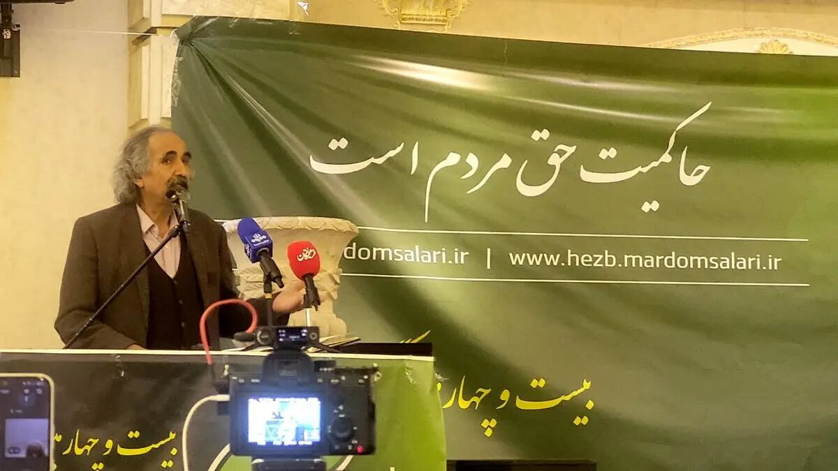 آزاد ارمکی، جامعه شناس: کشور با «انسداد سیاسی» و «فقر تحقیرآمیز» روبه‌روست / با سانسور و کنترل نمی‌شود جامعه را اداره کرد